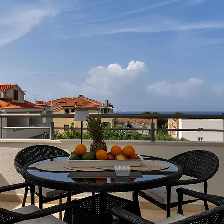 Mare Apartment *
