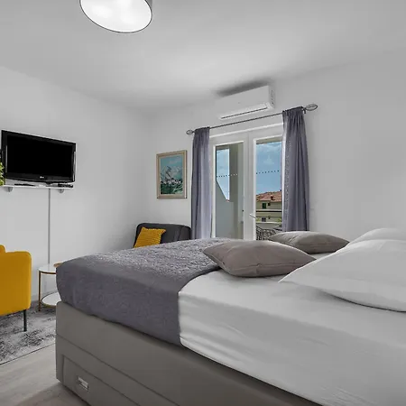 Mare Apartment *