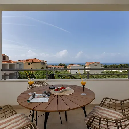 Mare Apartment *