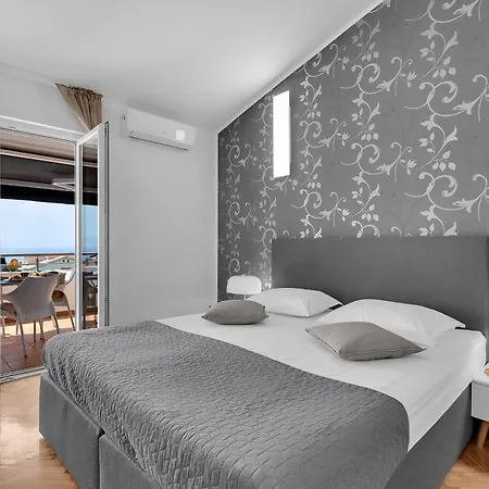 Mare Apartment Tucepi