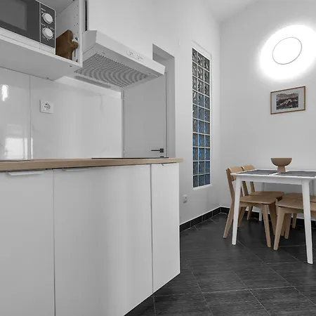 Mare Apartment *
